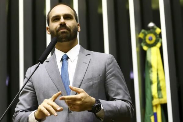 ft-urna eletronica-Fábio PozzebomAgência Brasil (15)