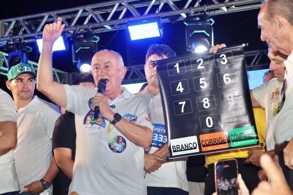 ft-urna eletronica-Fábio PozzebomAgência Brasil (16)