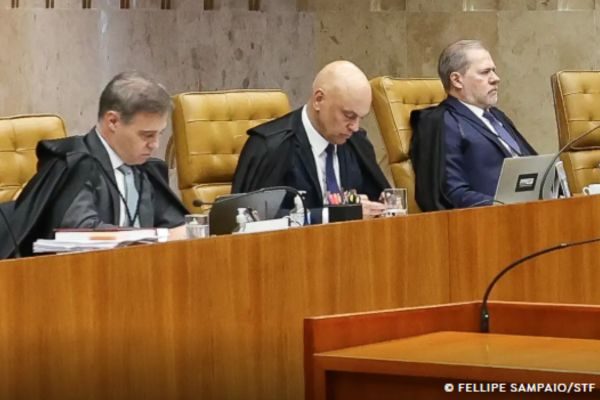 ft-urna eletronica-Fábio PozzebomAgência Brasil (18)