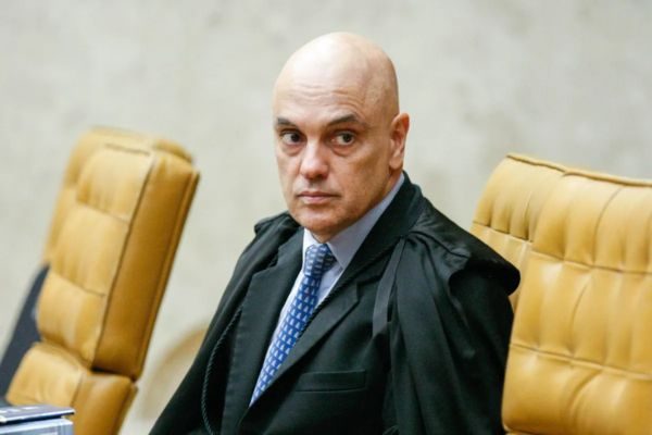 ft-urna eletronica-Fábio PozzebomAgência Brasil (3)